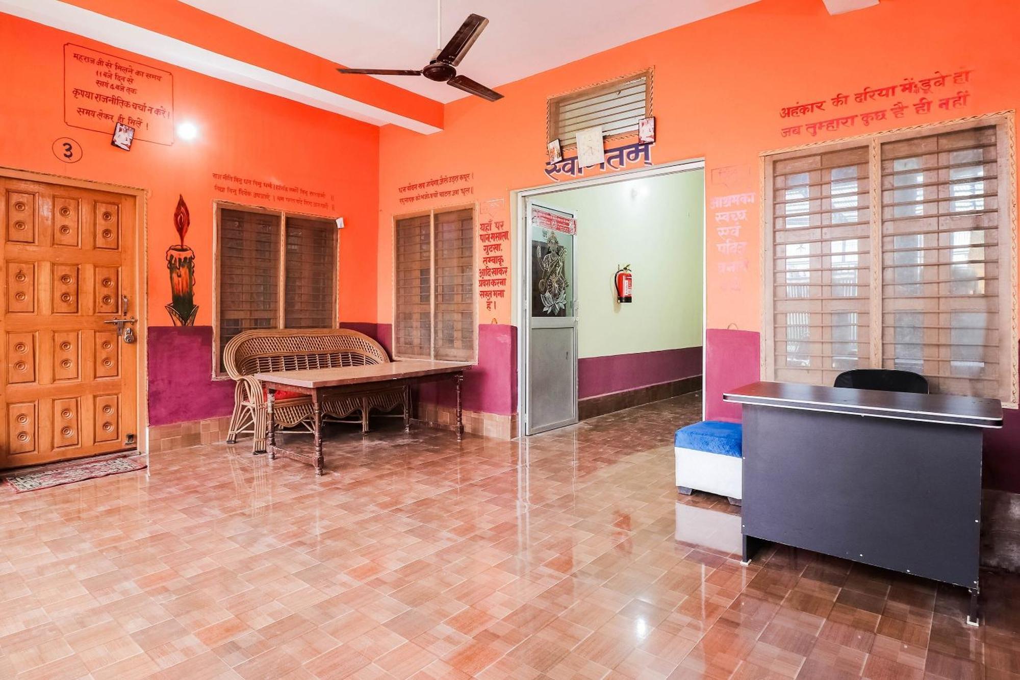 Hotel O Jyotish House Ayodhya Bagian luar foto