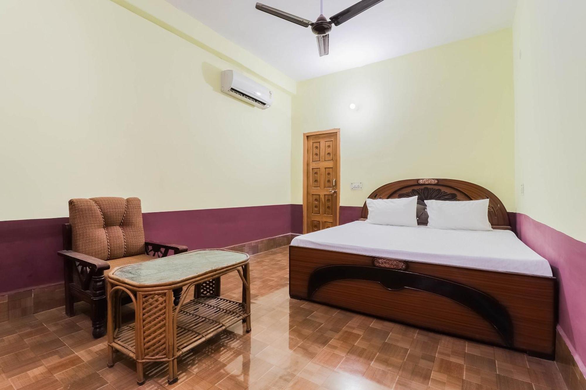 Hotel O Jyotish House Ayodhya Bagian luar foto