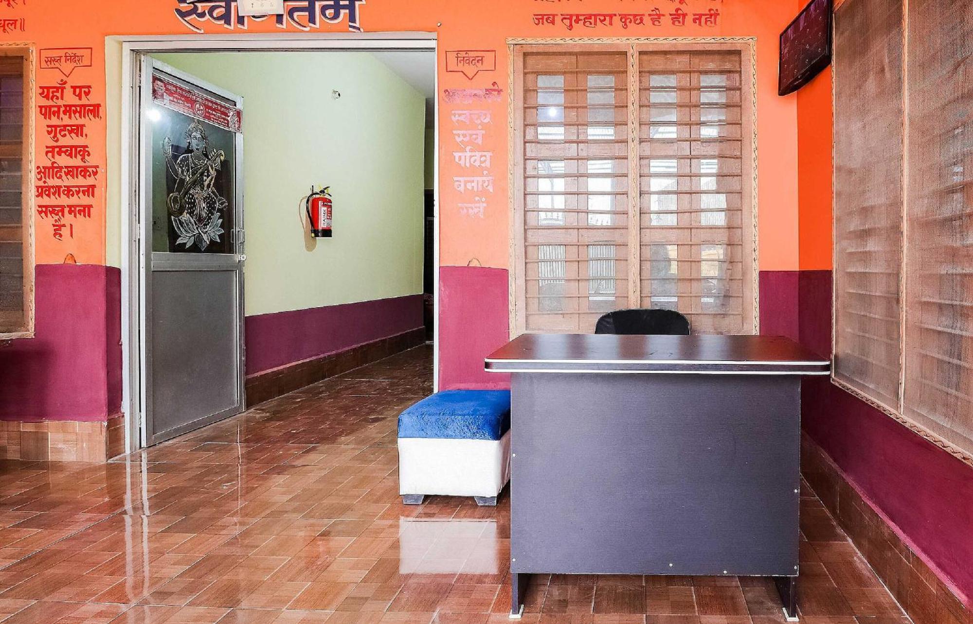 Hotel O Jyotish House Ayodhya Bagian luar foto