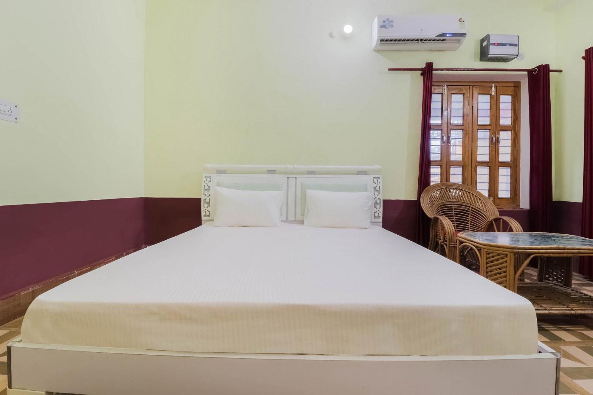Hotel O Jyotish House Ayodhya Bagian luar foto
