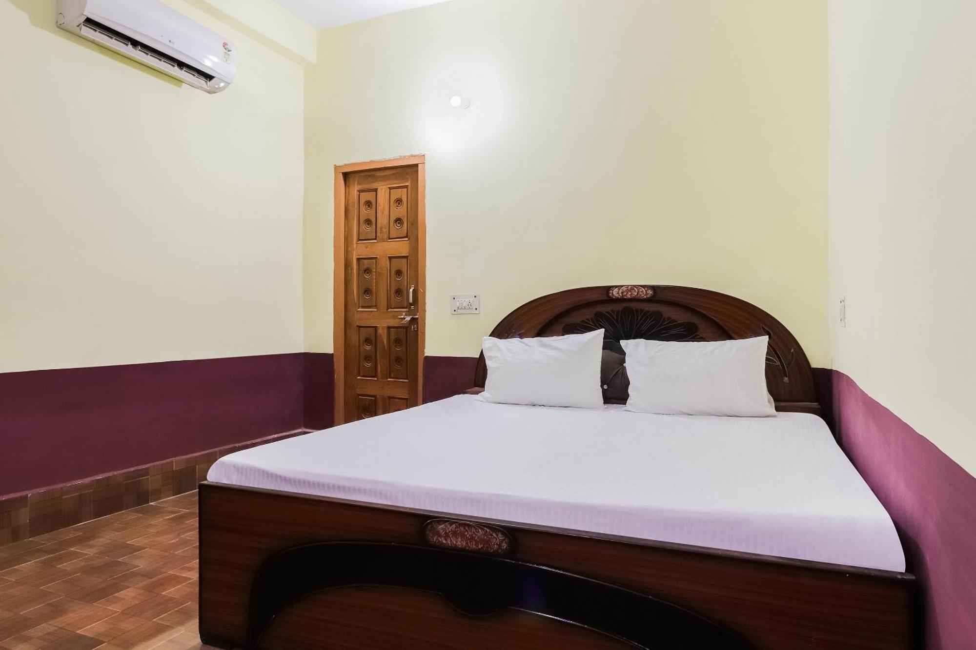 Hotel O Jyotish House Ayodhya Bagian luar foto